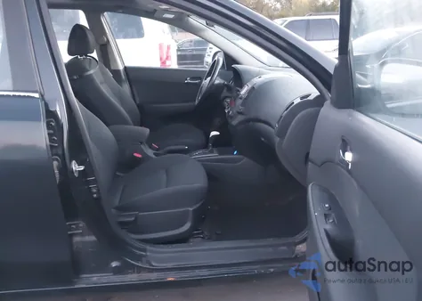 2010 Hyundai Elantra Touring Se z USA, uszkodzony, nr VIN KMHDC8AE7AU063507